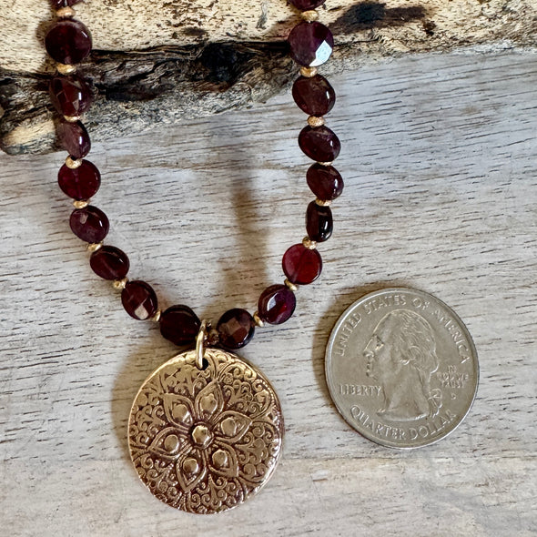 Garnet Vintage Gold Pendant Necklace